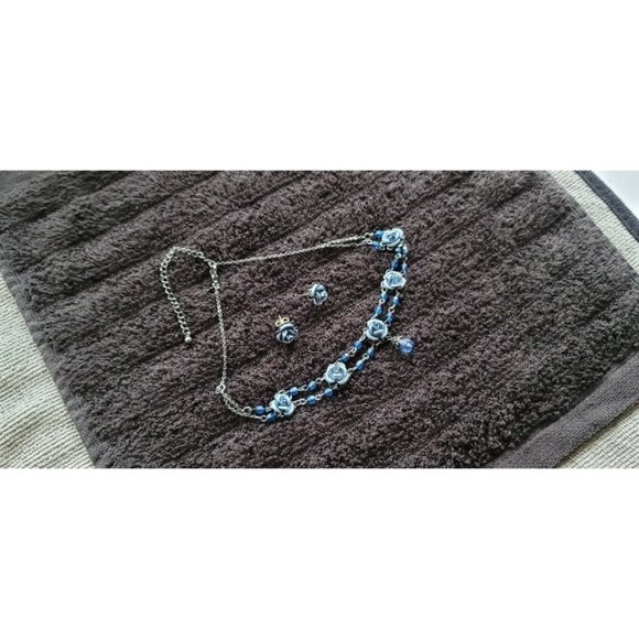 Avon Choker and Earrings - Picture 6 of 6
